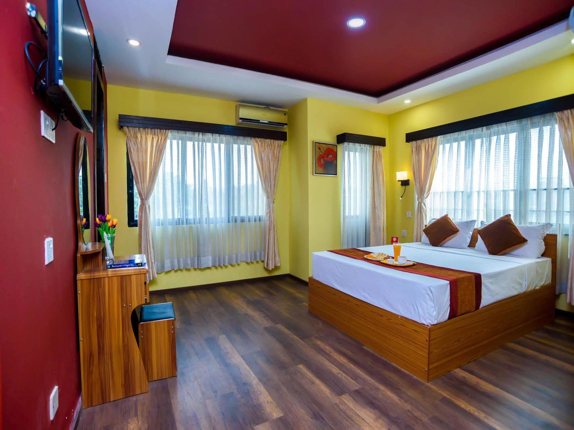 Oyo 105 Hotel Travel Inn Katmandou Extérieur photo