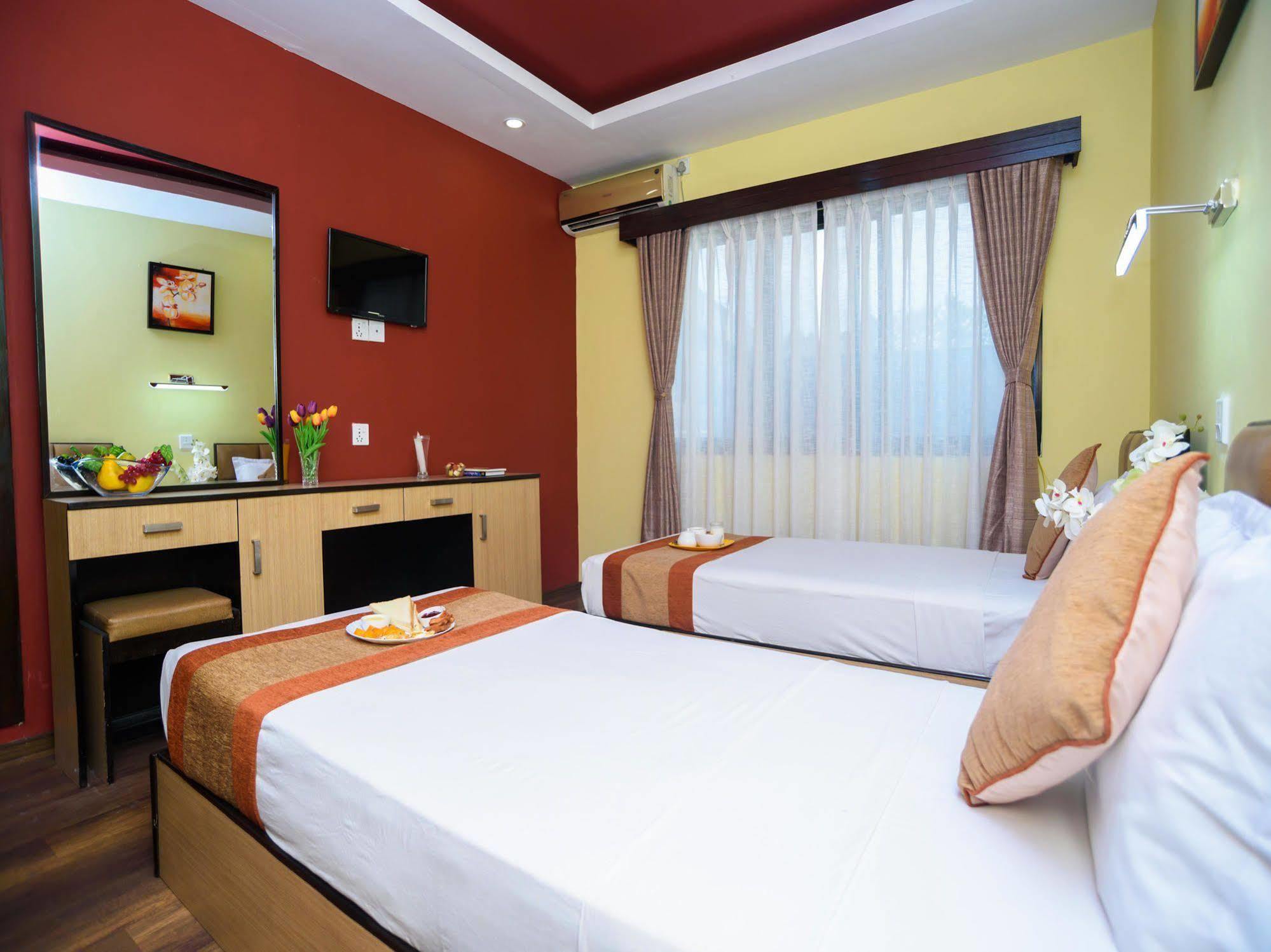 Oyo 105 Hotel Travel Inn Katmandou Extérieur photo