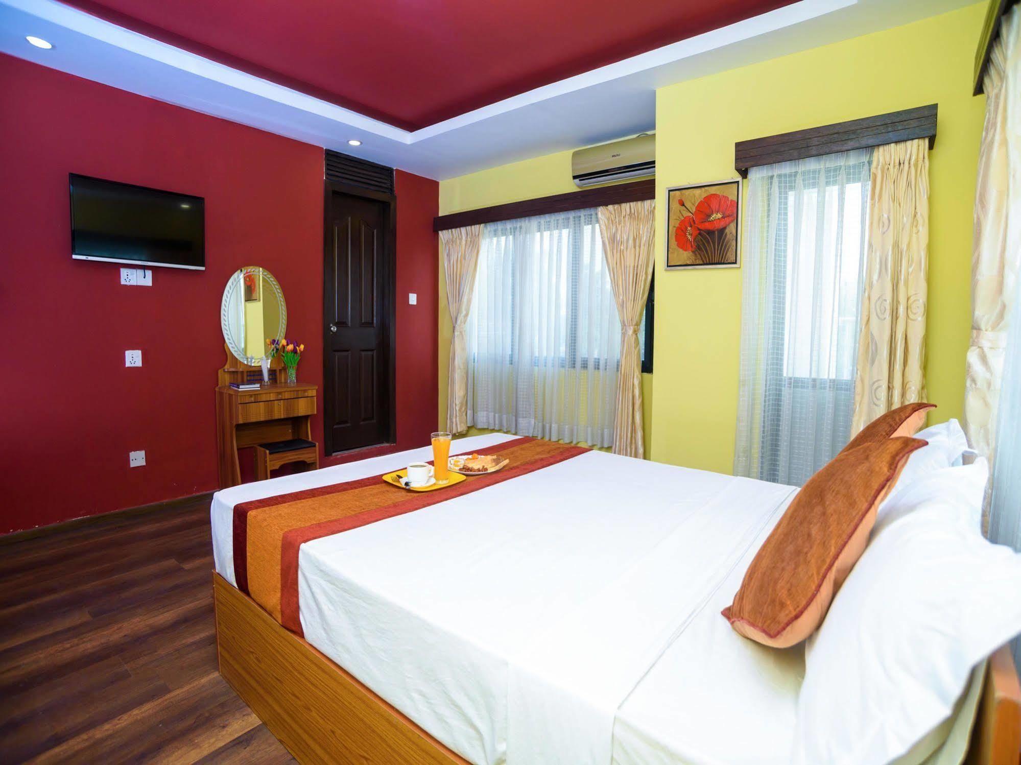 Oyo 105 Hotel Travel Inn Katmandou Extérieur photo