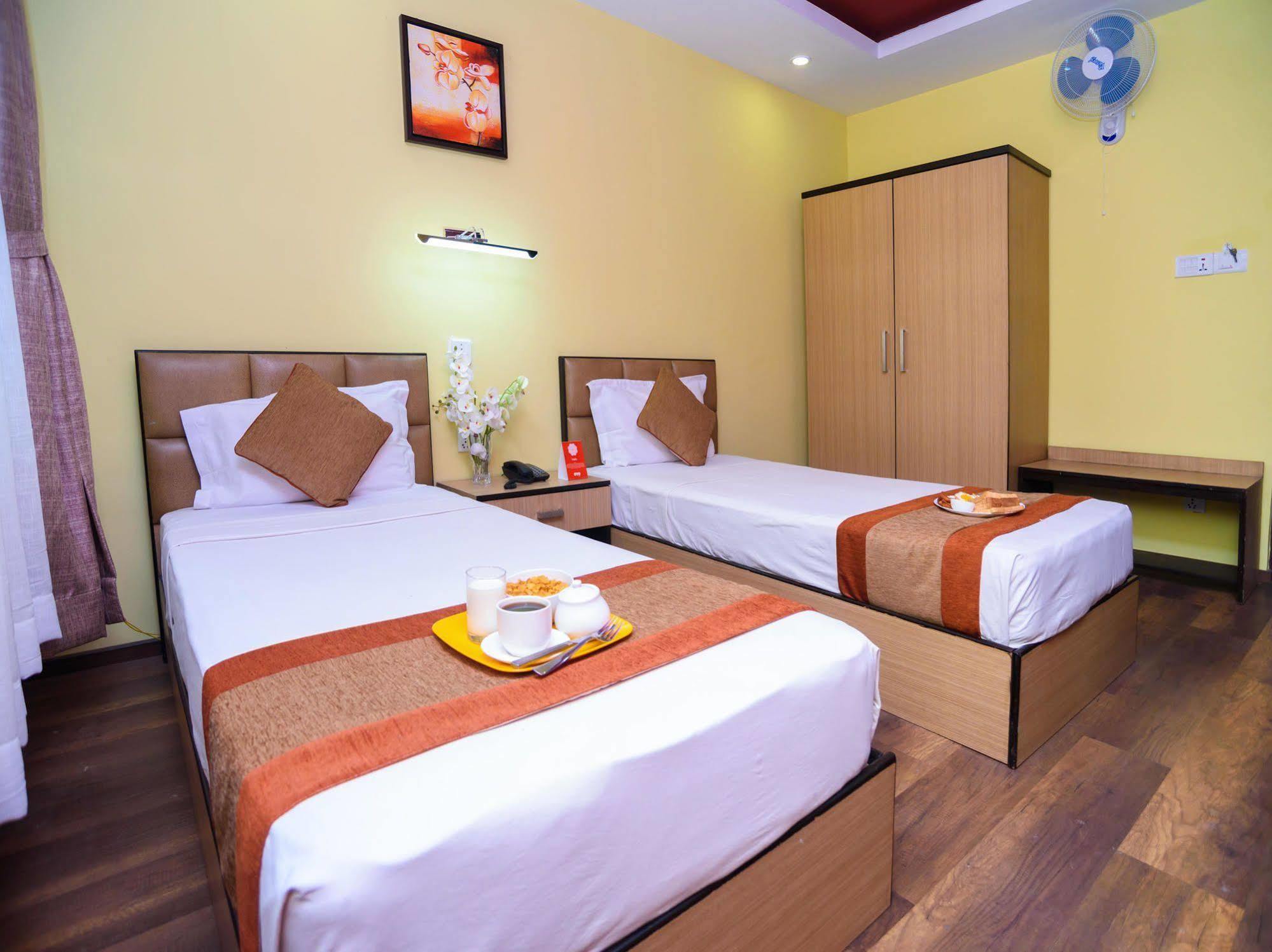 Oyo 105 Hotel Travel Inn Katmandou Extérieur photo