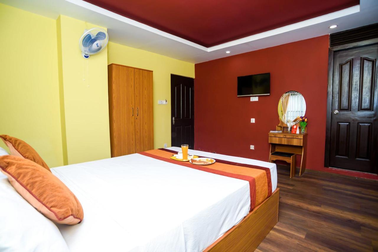 Oyo 105 Hotel Travel Inn Katmandou Extérieur photo
