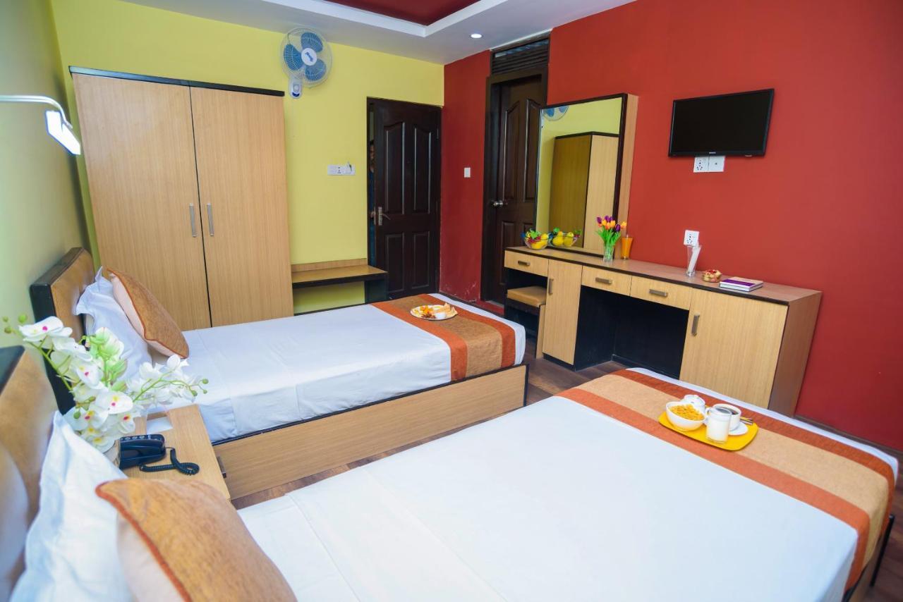 Oyo 105 Hotel Travel Inn Katmandou Extérieur photo